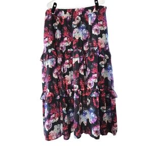 PLUS‎ SIZE*****Torrid Black Floral Midi Skirt